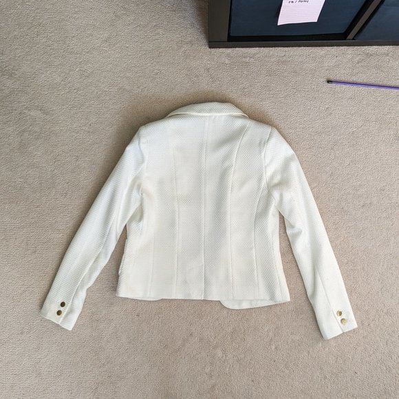 FOREVER 21 White Blazer Gold Buttons NWT - Picture 3 of 6